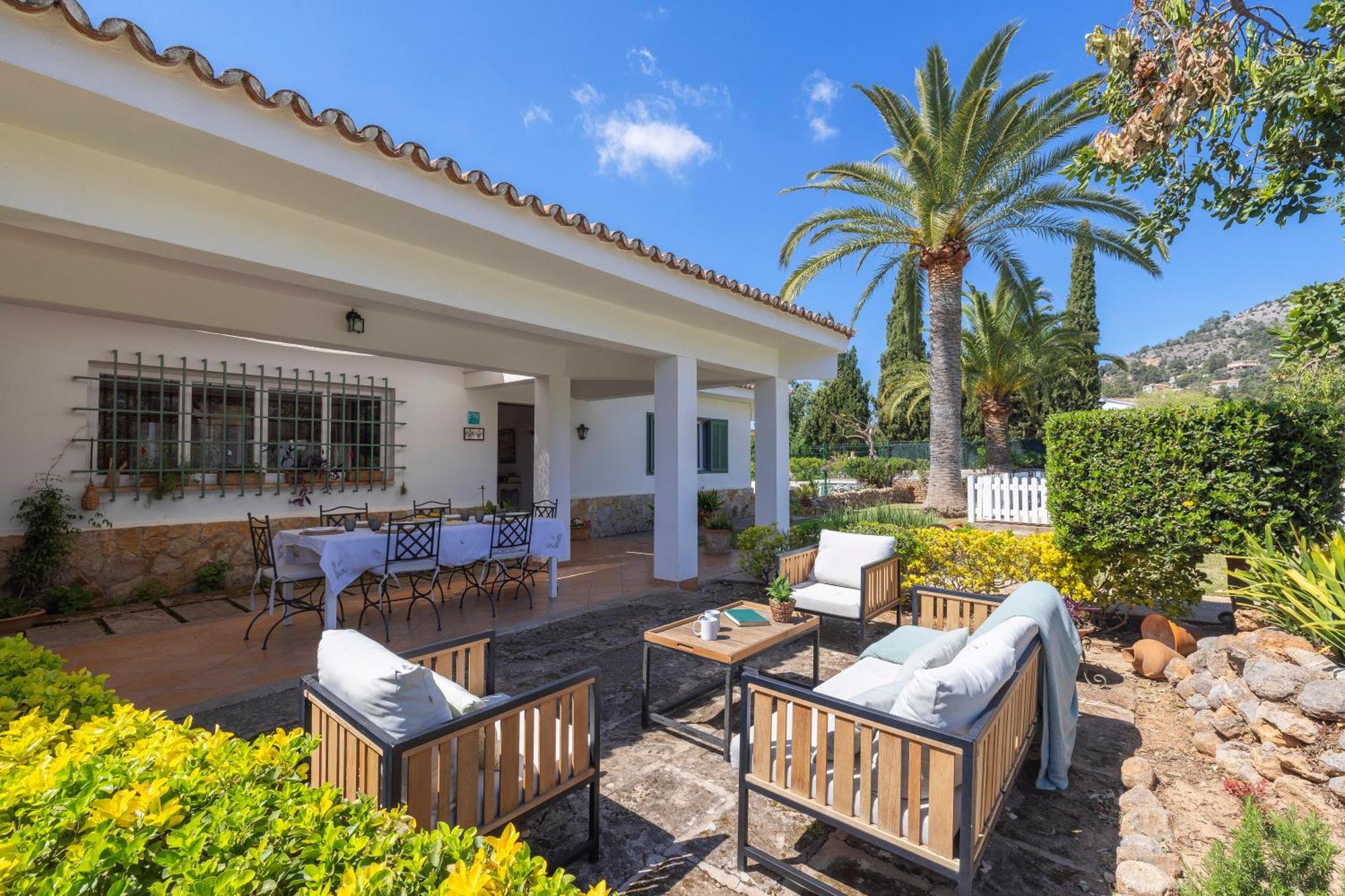 Ideal House For Two Families With Pool And Barbecue Plamanyola Exterior foto