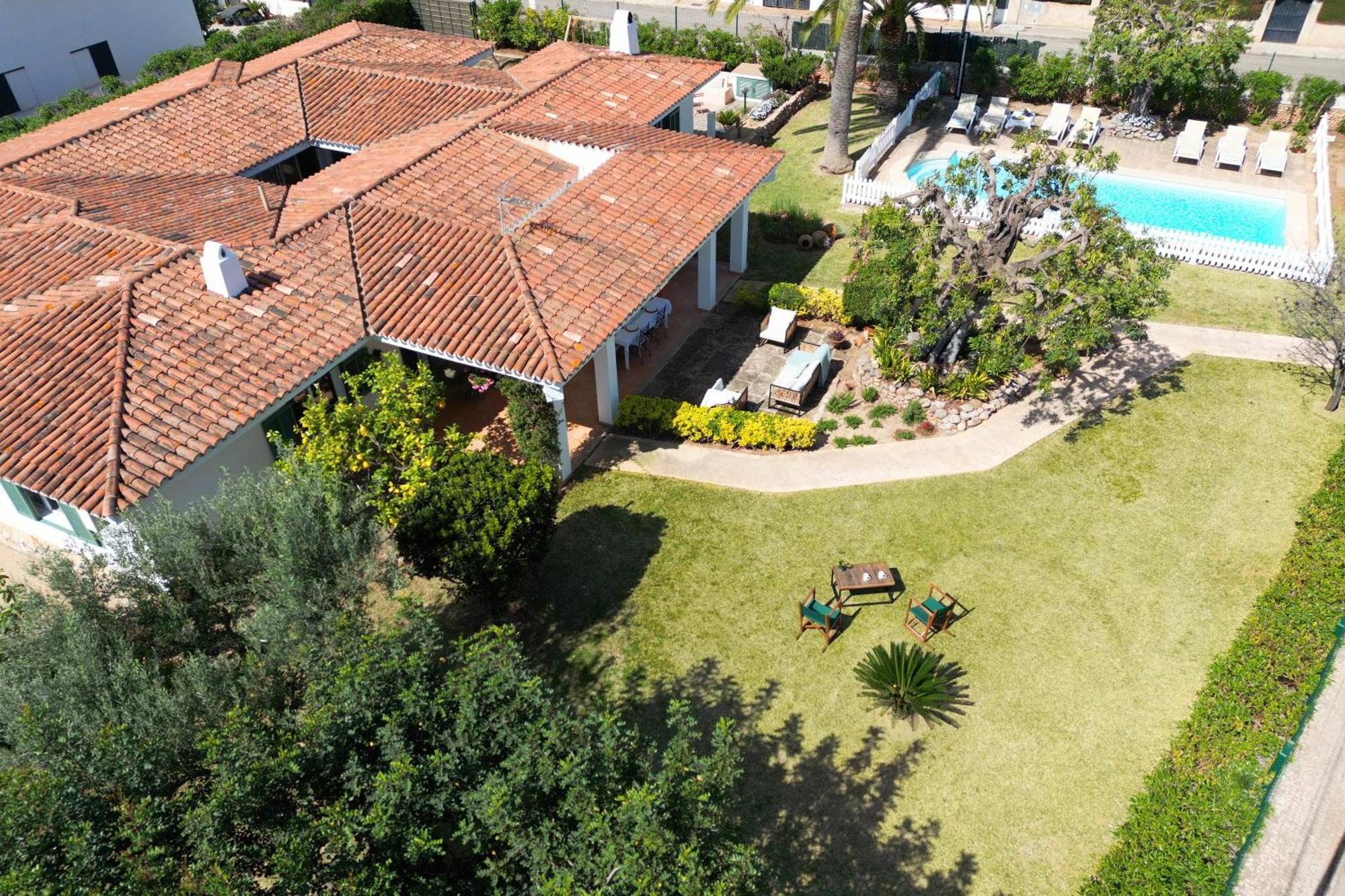 Ideal House For Two Families With Pool And Barbecue Plamanyola Exterior foto