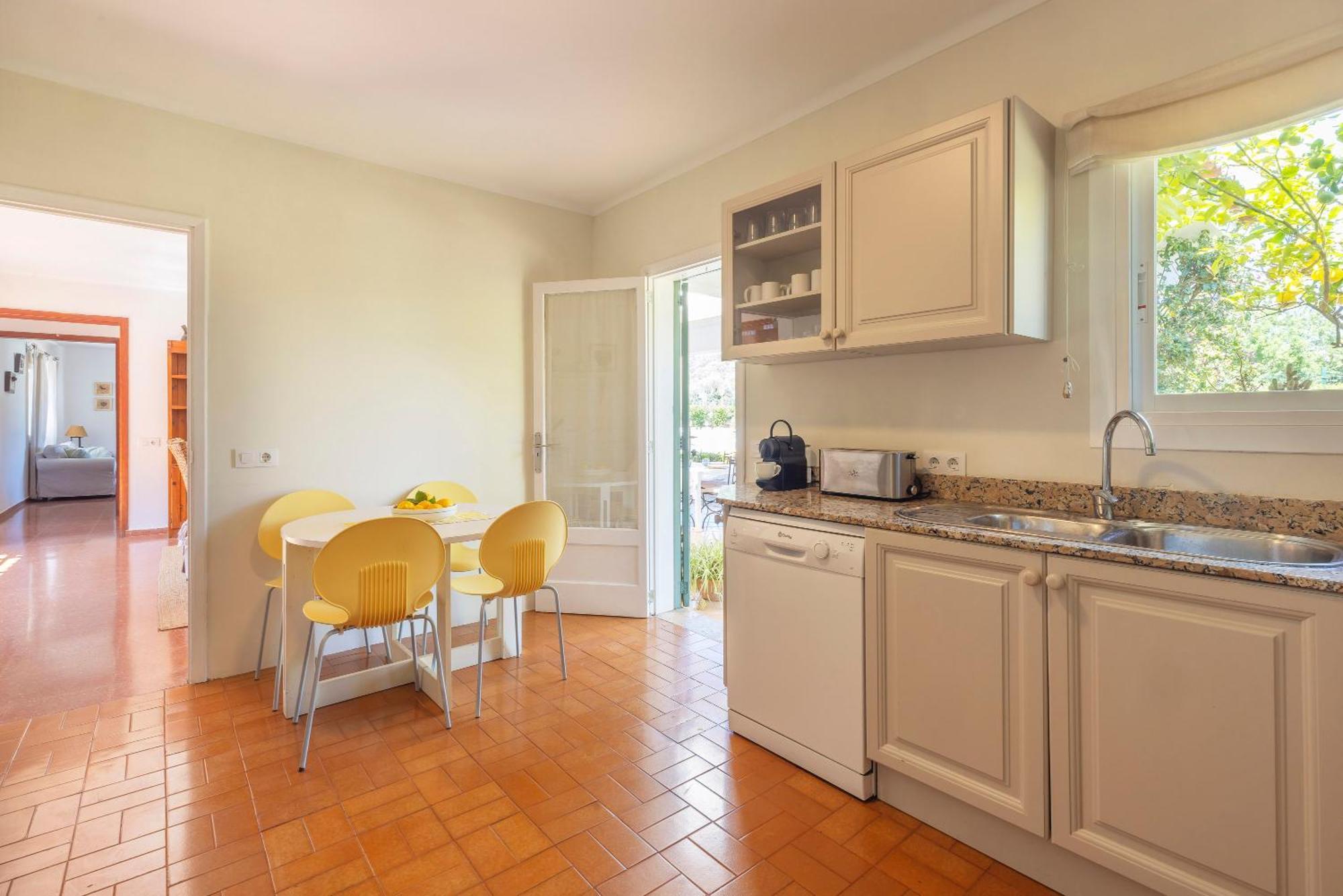 Ideal House For Two Families With Pool And Barbecue Plamanyola Exterior foto